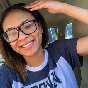 Meet your Posher, Nicolle